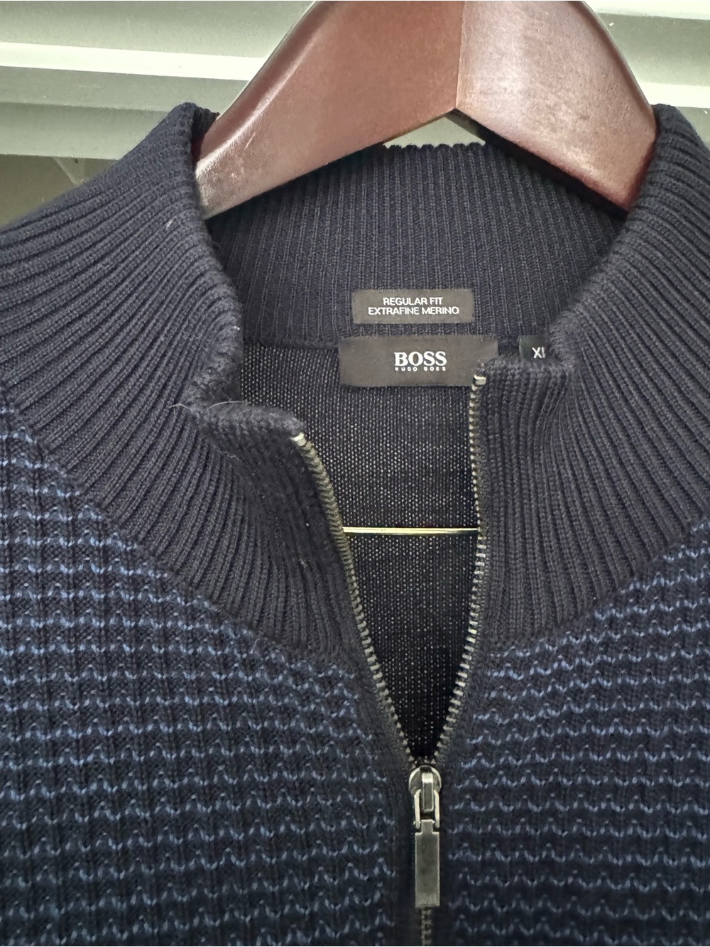 BOSS By Hugo Boss Men's Navy Full-Zip Merino Wool Regular Fit Light Sweater - Picture 2 of 8